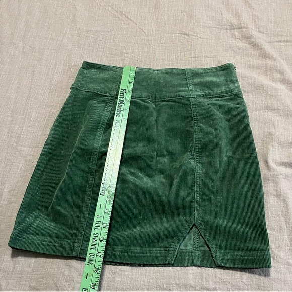 Corduroy Green A-Line Mini Skirt Y2K 90s Size 11 Casual Preppy Summer Fall - Picture 7 of 7